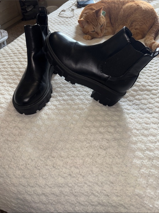Nasty Gal Shoes - Nasty Gal Black Lug Sole Chelsea Booties 4/37 (fits like a 6)